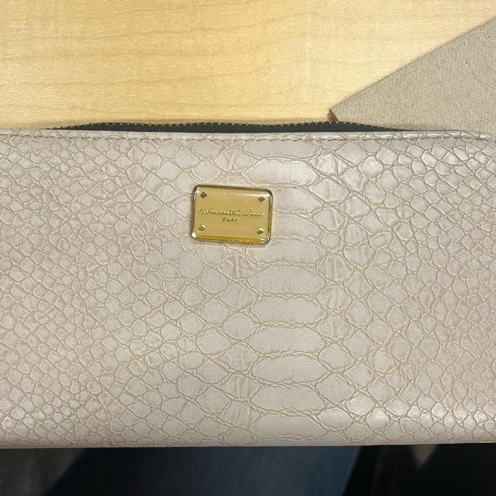 Wallet according style used good condition